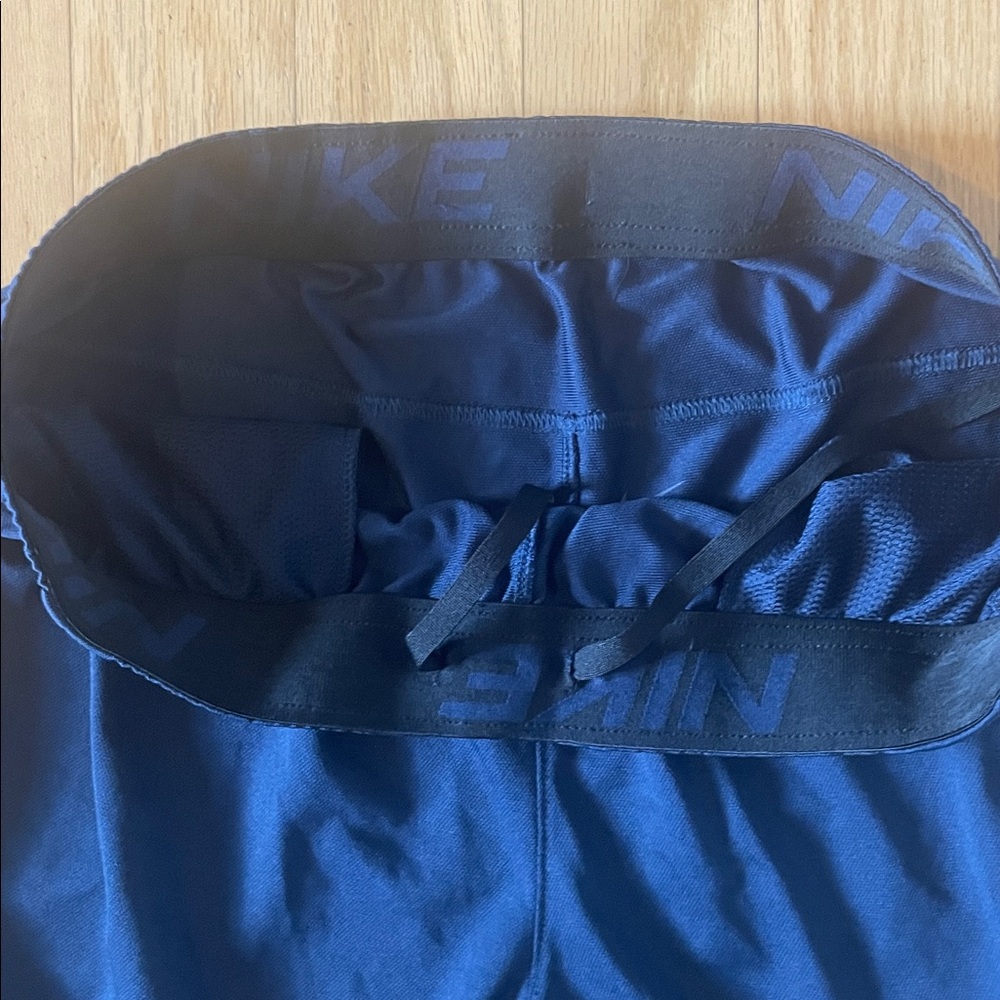 Navy Blue Nike dri-fit men’s Athletic Shorts size large - Picture 2 of 6